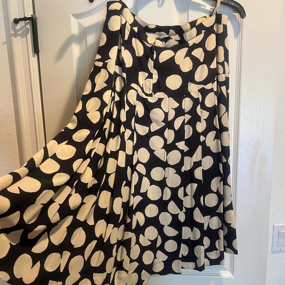 2PC Set CHANEL blouse & skirt set! Gorgeous - Picture 6 of 16